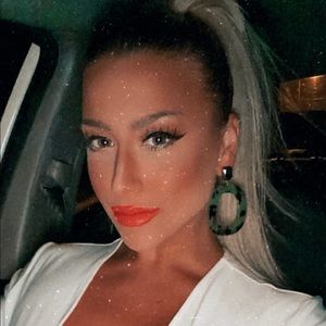 Meet your Posher, Kerri